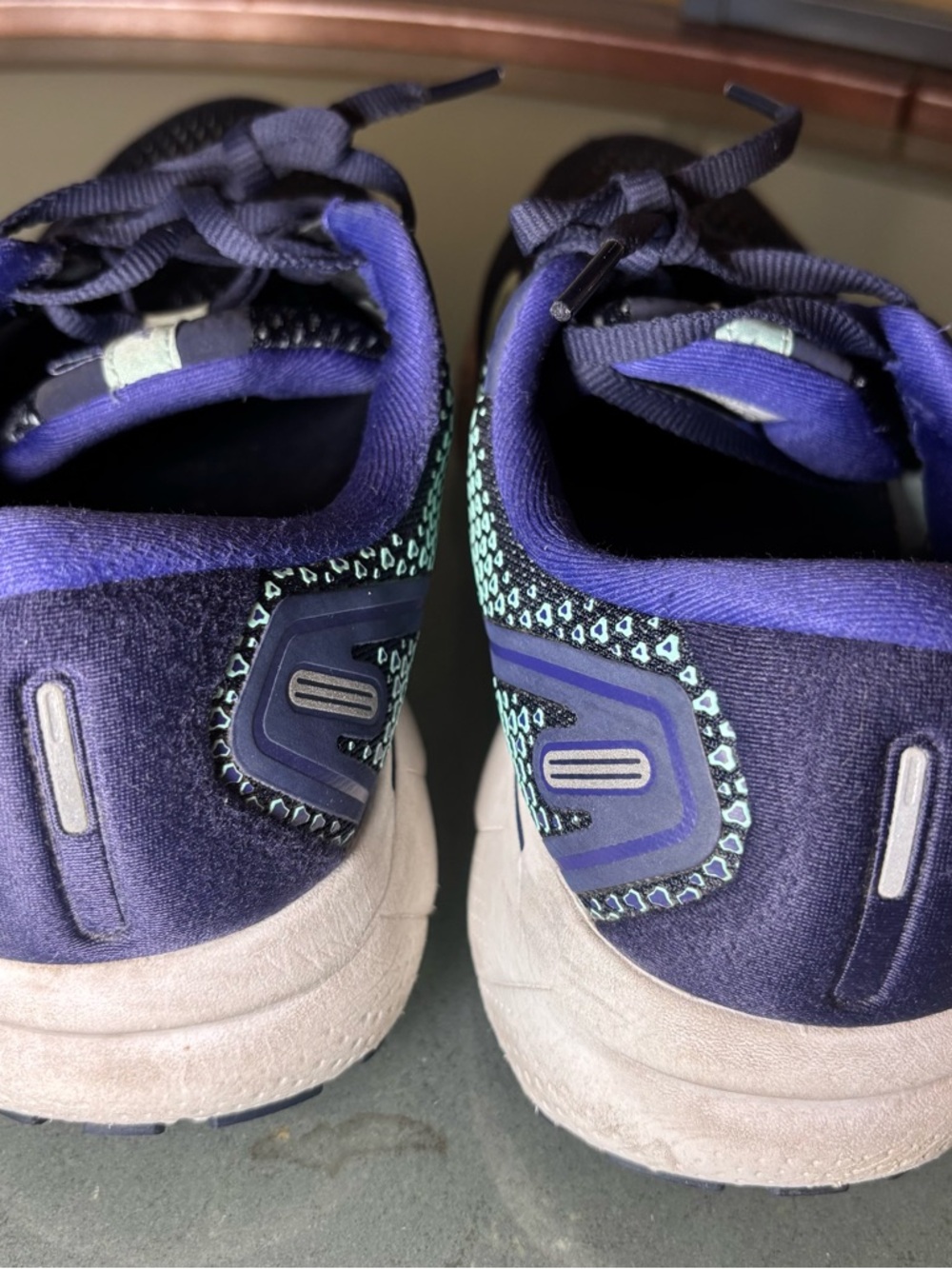 Brooks Women's Navy and Mint Lace-Up Running Sneakers - Picture 8 of 10